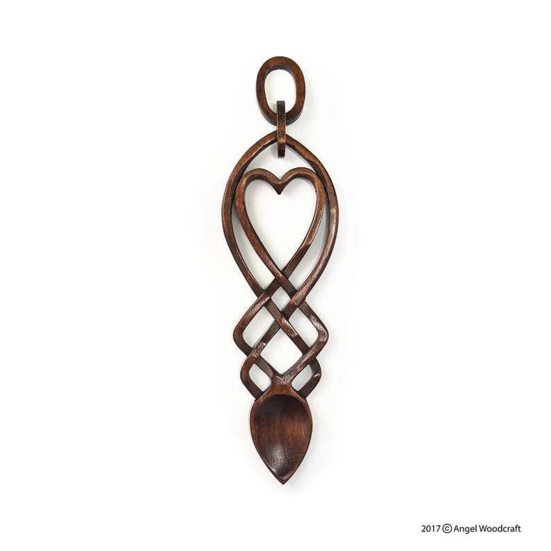 welsh love spoon, love spoon, made in wales, hand-carved